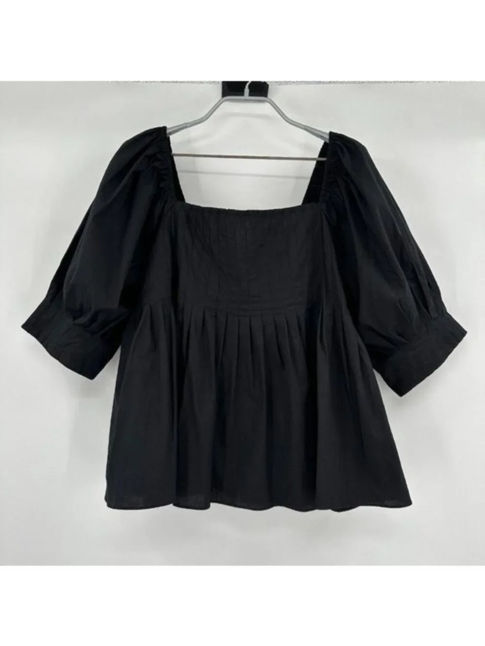 Pomander Place by Tuckernuck Black Shaye Blouse size L NWT Puff Sleeve Pleated